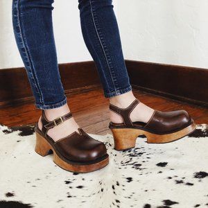MIA Wooden Notch Heel Clogs